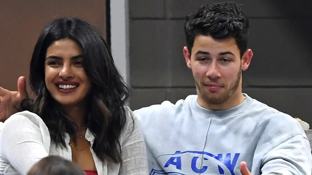 Nick Jonas Rayakan Ulang Tahun Dengan Kumis Baru dan Pertandingan Baseball
