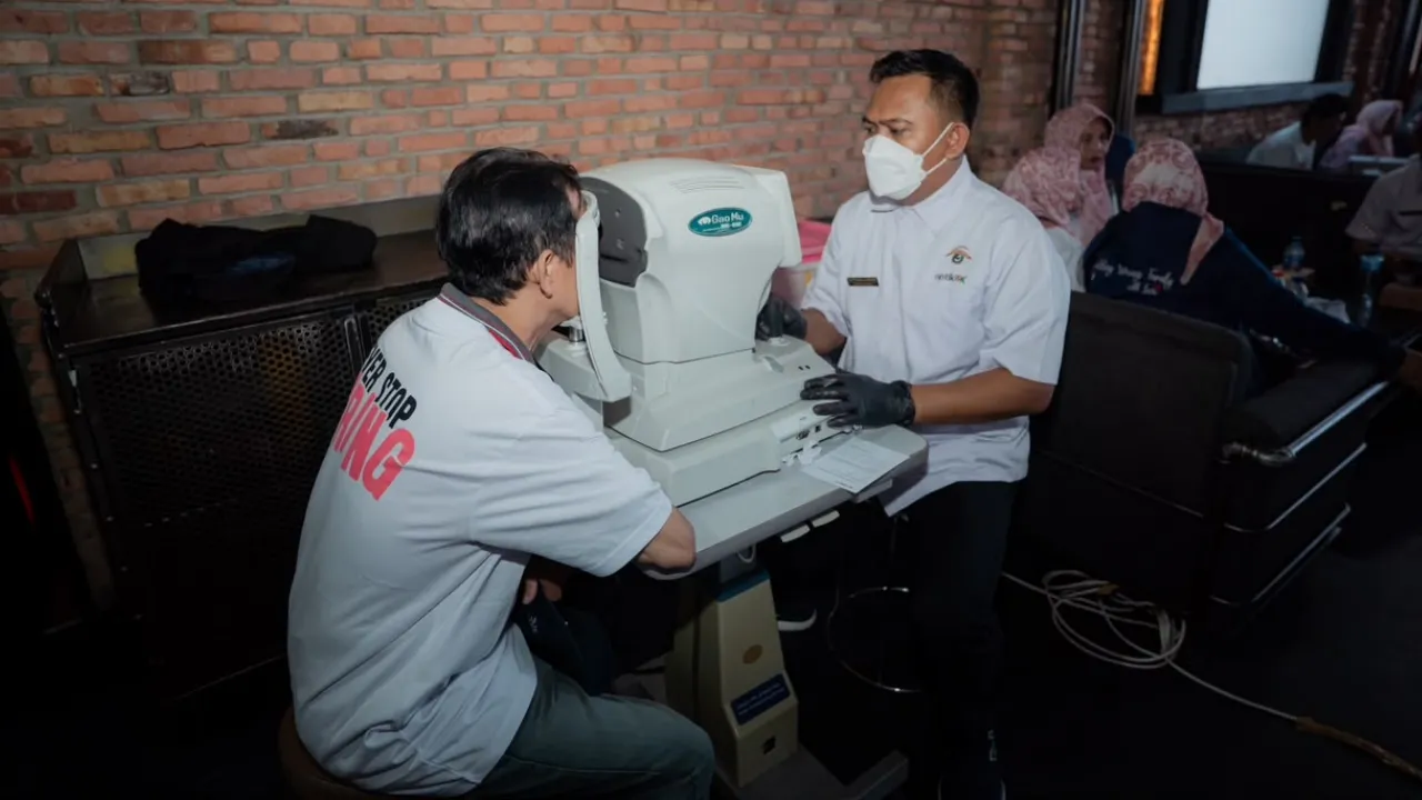 Rayakan World Sight Day 2026, Holywings Peduli Gelar Pemeriksaan Mata dan Bagikan Kacamata Gratis