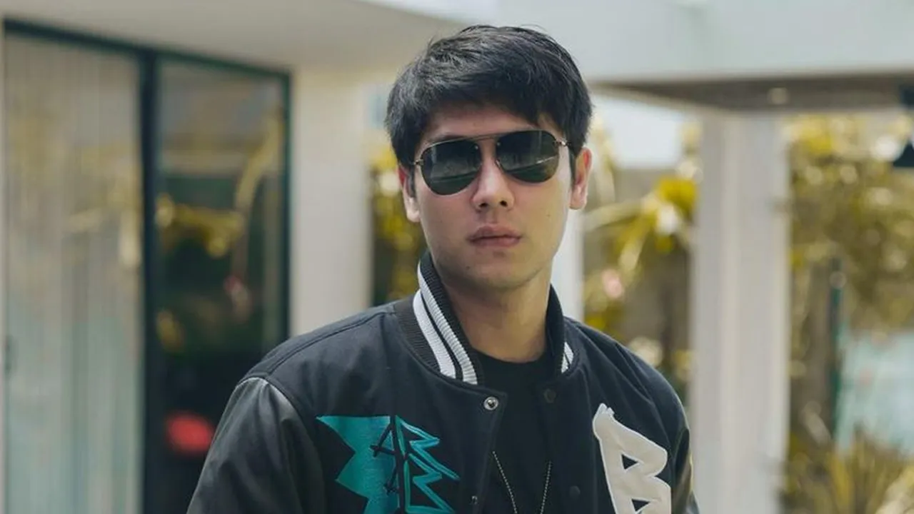 Reaksi Rizky Billar dan Lesti Kejora Usai Nama Artis Inisial R Terlibat Dugaan Pencucian Uang
