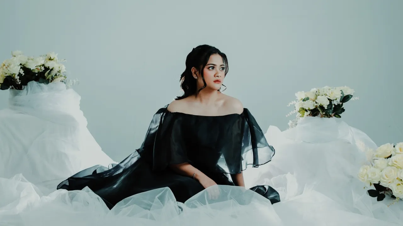 Rebecca Quento Kembali Usai Hiatus Lewat Single Pop Ballad 'Rasa Ini'