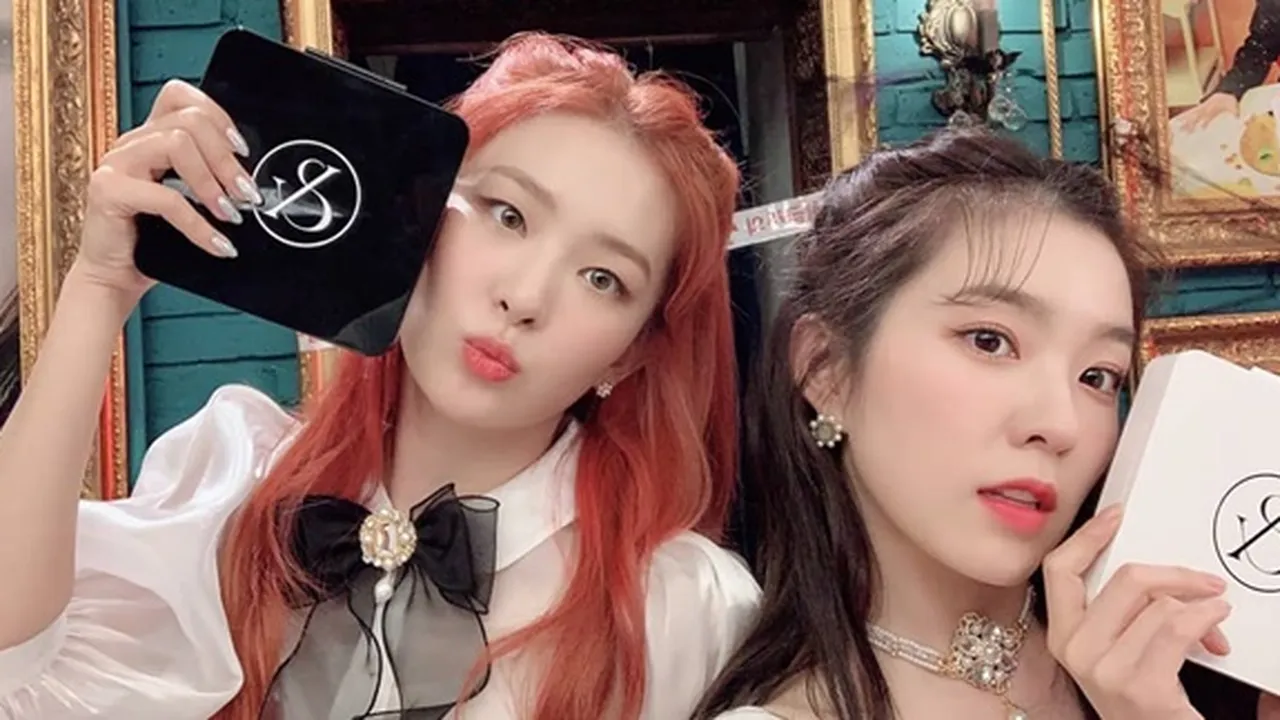 Red Velvet-IRENE & SEULGI Puncaki Tangga Lagu Global dengan Mini Album 'Monster' Red Velvet-IRENE & SEULGI Puncaki Tangga Lagu Global dengan Mini Album 'Monster'