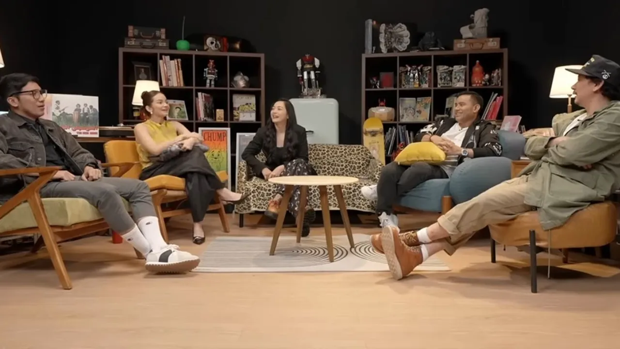 6 Rekomendasi Podcast Seru untuk Temani Perjalanan Mudik Lebaran