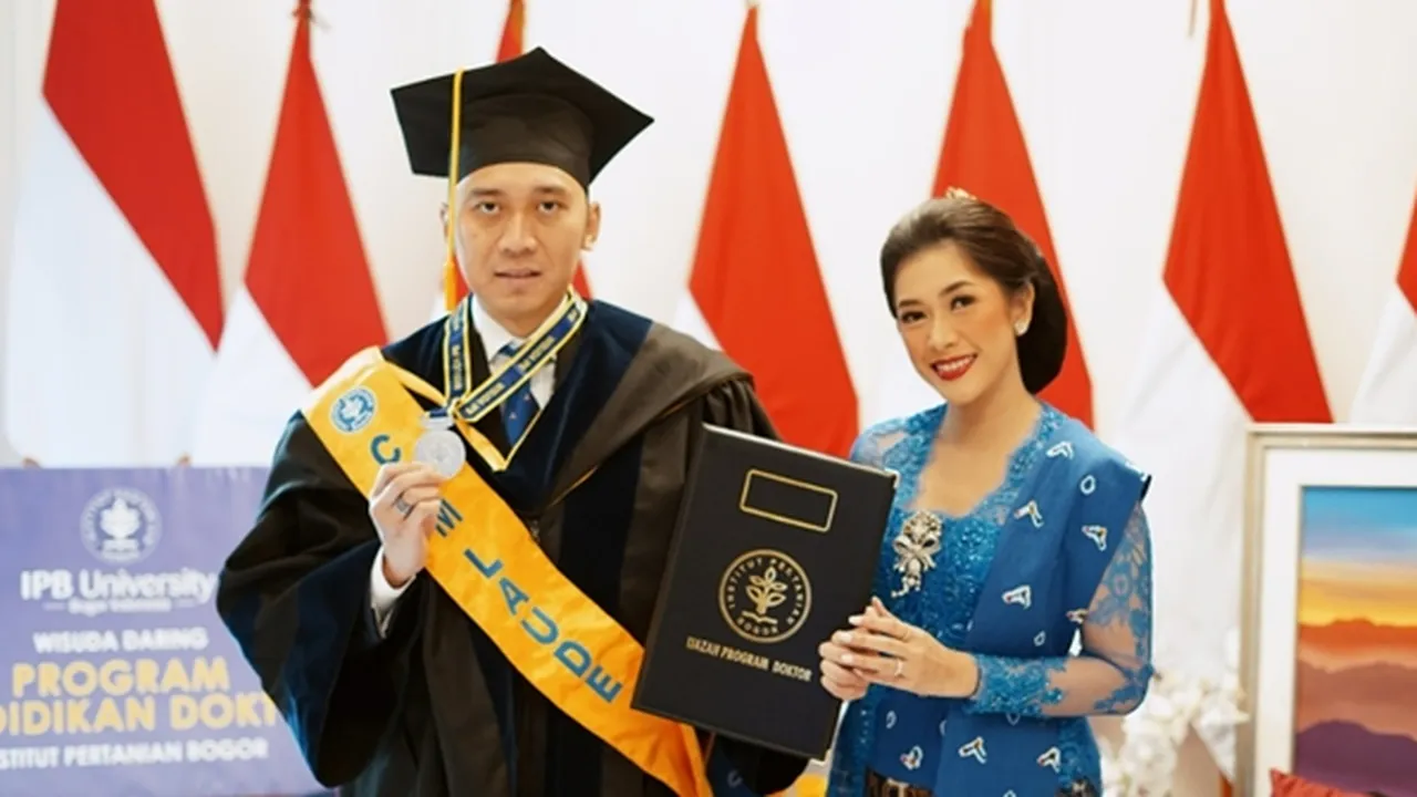 Resmi Bergelar Doktor, Ibas Yudhoyono Lulus dengan Predikat Cumlaude dan IPK 4.0 Resmi Bergelar Doktor, Ibas Yudhoyono Lulus dengan Predikat Cumlaude dan IPK 4.0