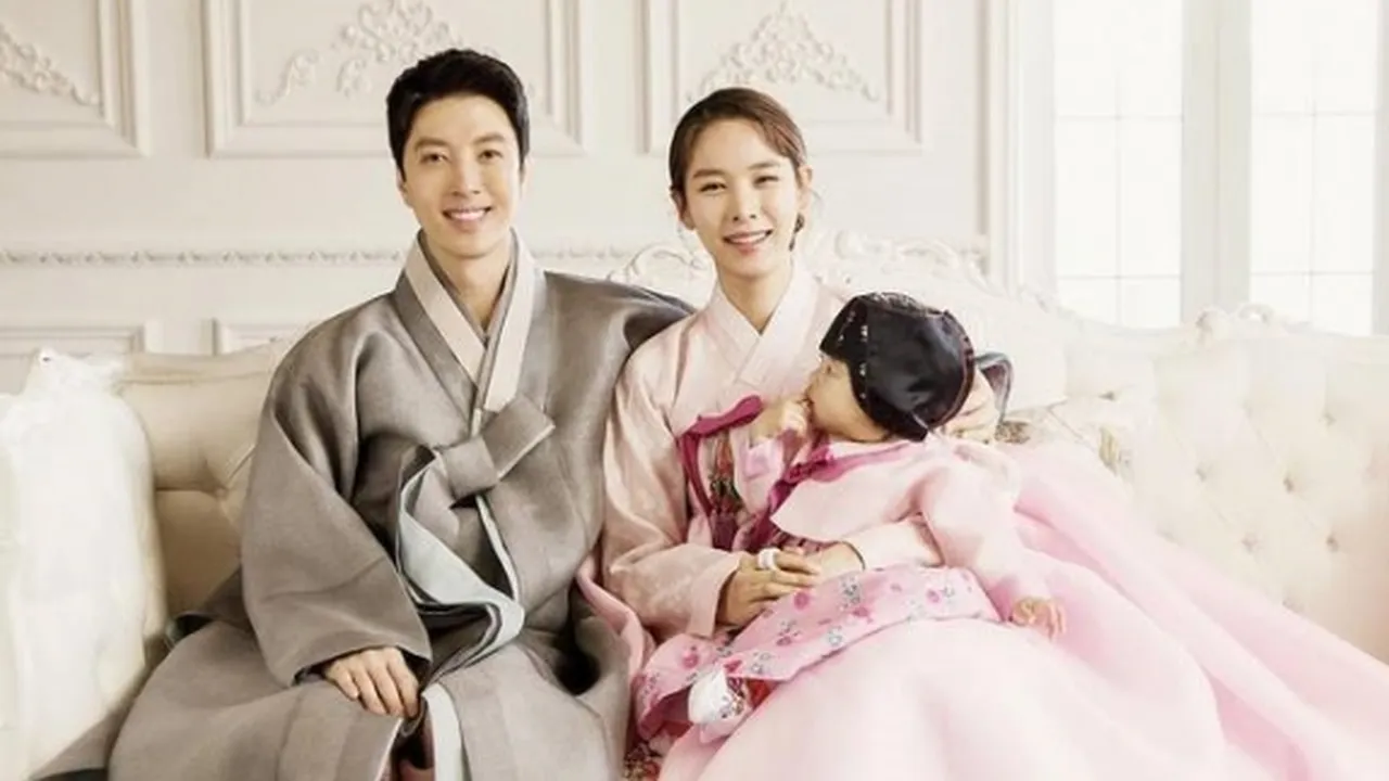 Resmi Cerai Dari Lee Dong Gun, Jo Yoon Hee Hapus Semua Postingan Instagram