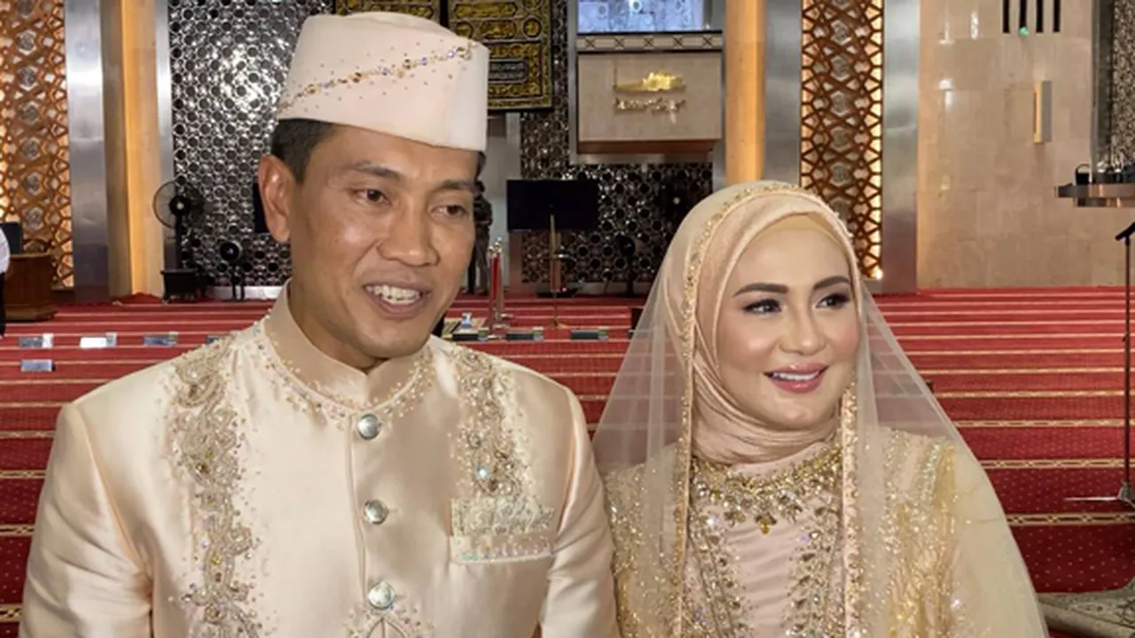 Resmi Lepas Status Janda, Juliana Moechtar Dipersunting Perwira TNI