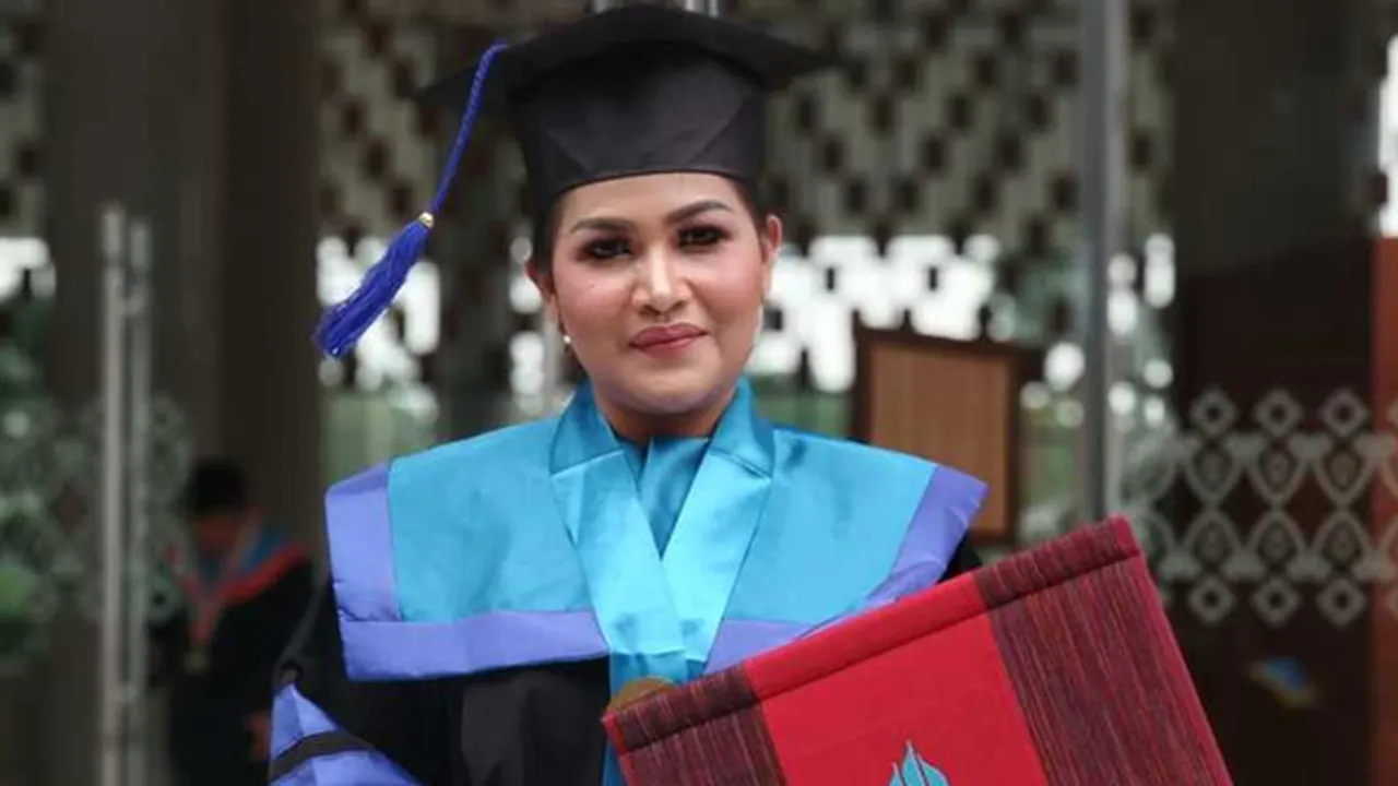 Resmi Lulus S2 dan Sudah Berhenti Nyanyi, Camel Petir Bakal Lebih Fokus ke Politik