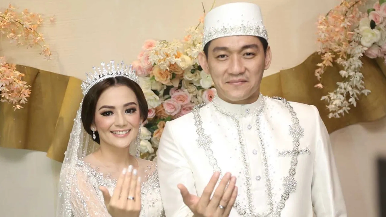 Resmi Menikah, Ifan Seventeen Beri Mahar Citra Monica Uang Dolar