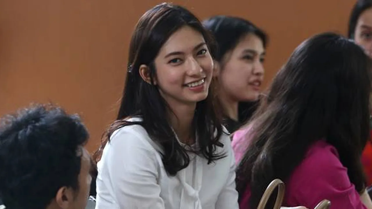 Resmi Menikah, Nadia Saphira Sah Jadi Istri Mikael Mirdad Resmi Menikah, Nadia Saphira Sah Jadi Istri Mikael Mirdad