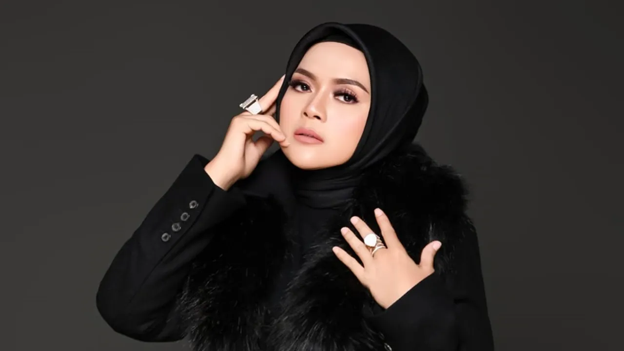 Resmi Nyaleg, Penyanyi dan produser Neng Dessy Siap Wadahi Talenta Anak Muda dari Daerah