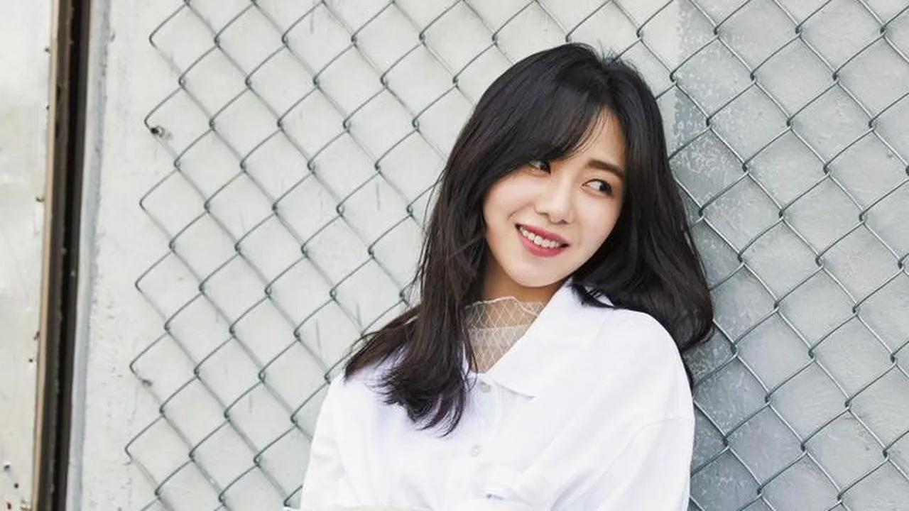 Resmi Tinggalkan Agensi dan AOA, Mina Hapus Semua Unggahan Instagram