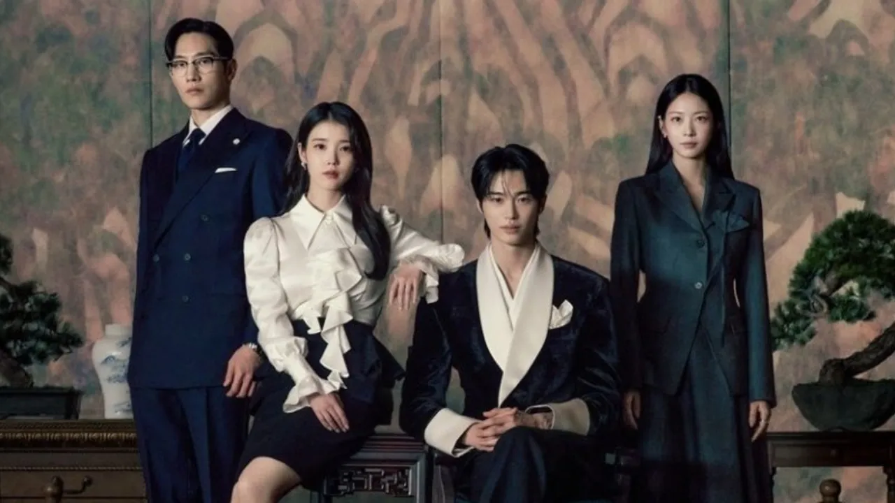 [Review] 'PERFECT CROWN' Episode 1: Dibikin Baper Couple IU & Byeon Woo Seok