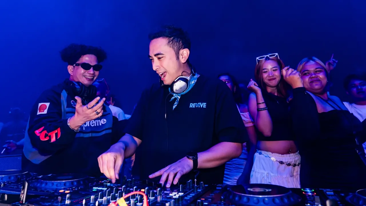 'Revive 2nd Anniversary' Sukses Digelar, Dimeriahkan Winky Wiryawan hingga Cosmic Gate
