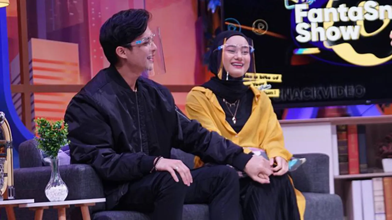 Rey Mbayang Bagi Tips dan Trik Jalani Hubungan Romantis Bersama Dinda Hauw
