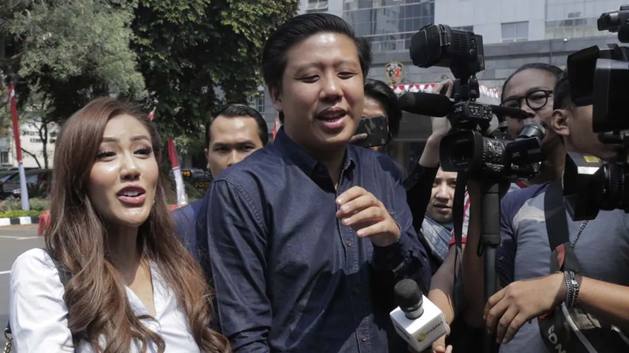 Rey Utami & Pablo Benua Menginap di Polda Metro Jaya Rey Utami & Pablo Benua Menginap di Polda Metro Jaya