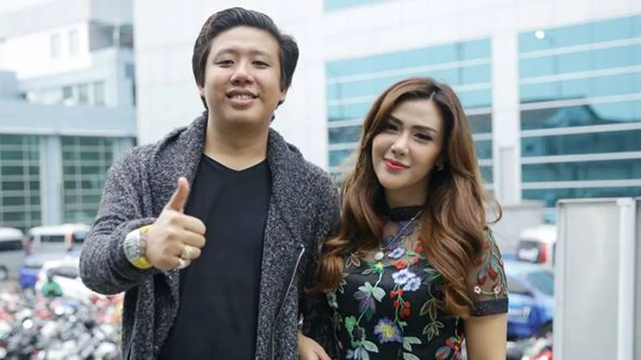 Rey Utami Mantap Berhijab, Minta Dibawakan Ibunda Kerudung dan Mukena