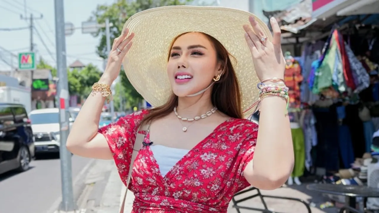 Rey Utami Senang Bisnis Kulinernya Dapat Review Positif dari Maia Estianty