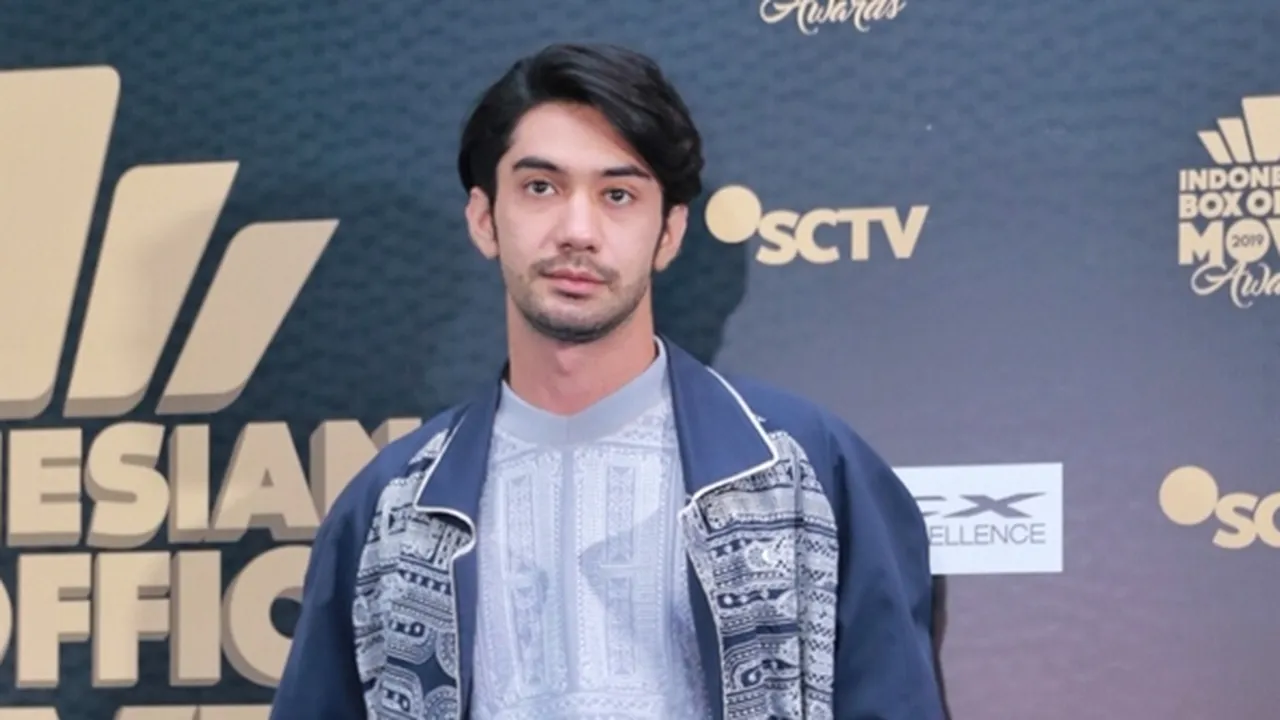 Reza Rahadian Bicara Tentang Barang Pemberian Mantan