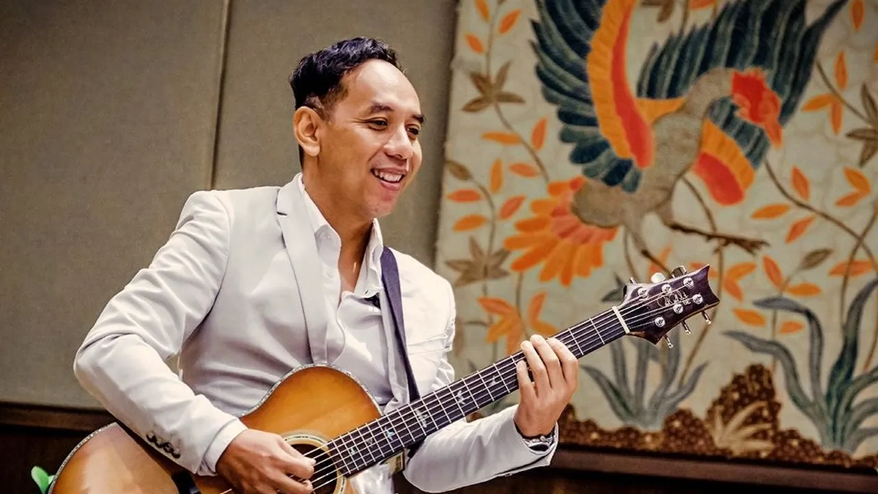 Rilis Lagu 'Orang Penting', Pongki Barata Kembali Tampil Beda