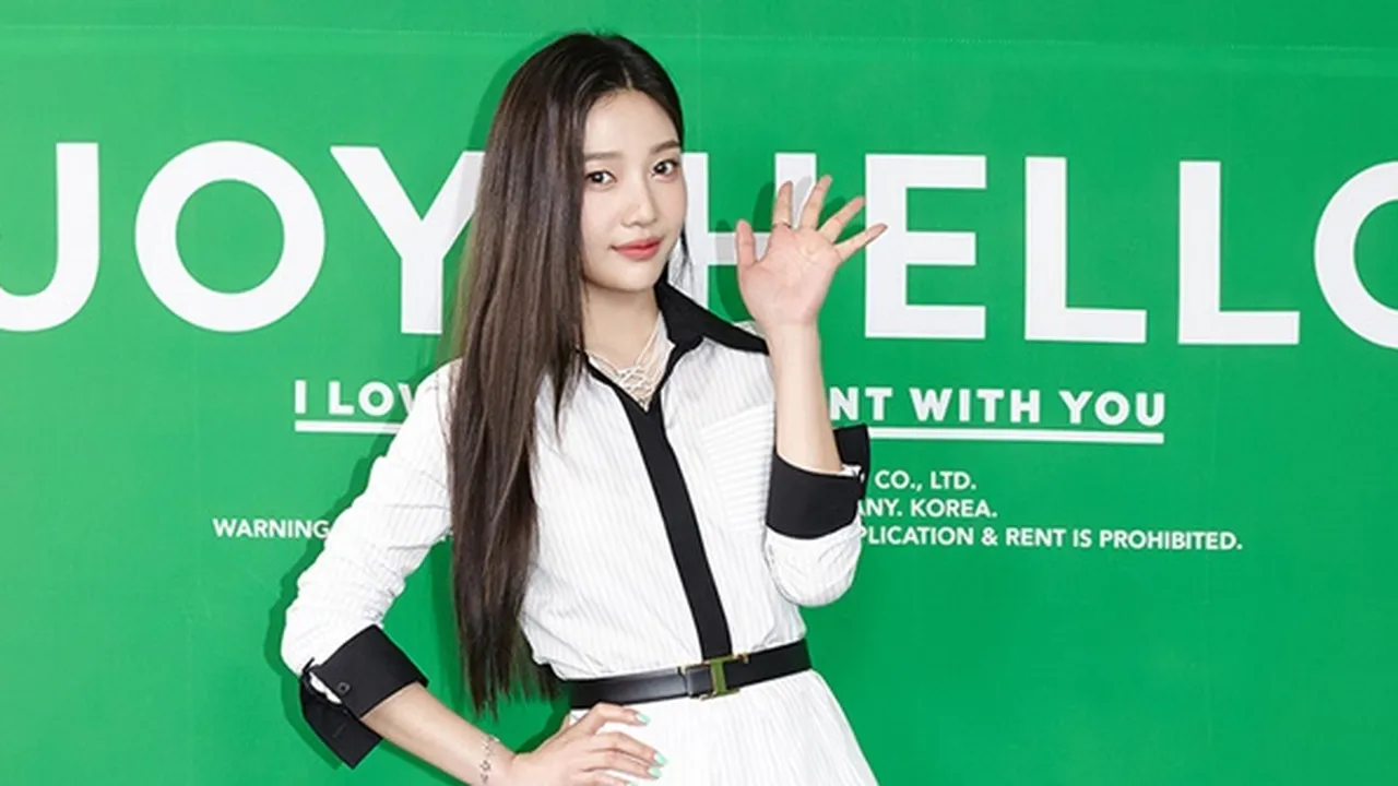 Rilis Remake Lagu Lawas 'Hello', Joy Red Velvet Berikan 200% Energi Bahagia