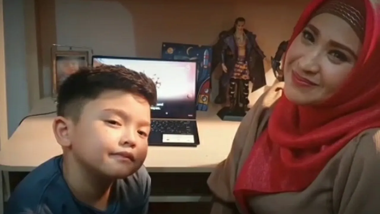 Rilis Single Berbahasa Inggris, Aljabbar Putra Neng Wirdha Banjir Pujian dari Netizen