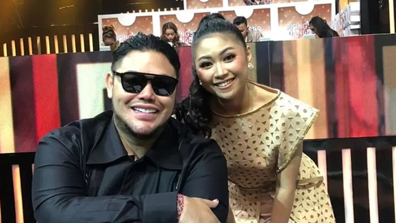 'RISING STAR DANGDUT' Makin Penuh Kejutan, Ivan Gunawan Berikan Baju Mahal pada Salah Satu Peserta
