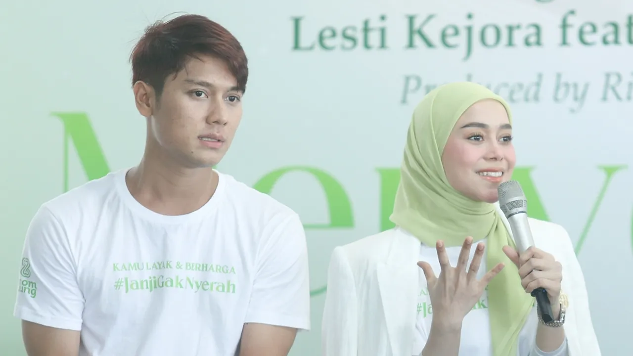 Rizky Billar Bikin Lesti Kejora Menangis Saat Pertama Kali Baca Lirik Lagu 'Menyerah'