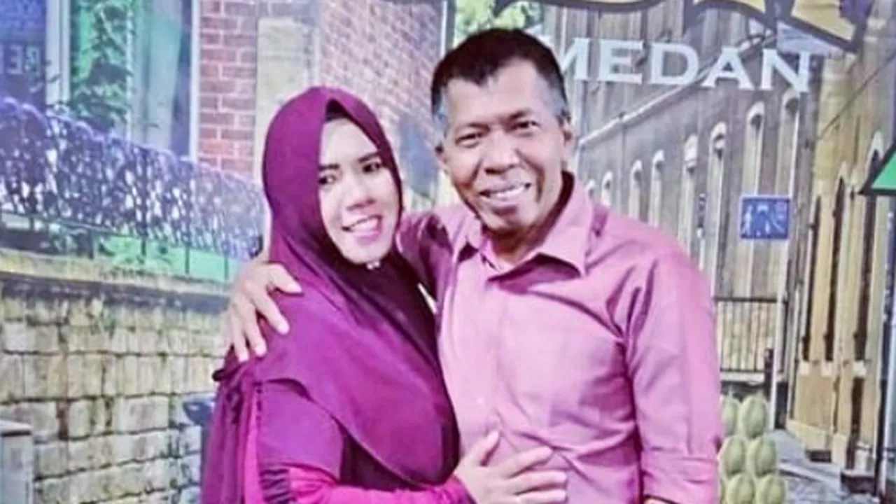 Rohimah Blak-Blakan Sudah Tidak Mendapat Nafkah Batin Dari Kiwil Rohimah Blak-Blakan Sudah Tidak Mendapat Nafkah Batin Dari Kiwil