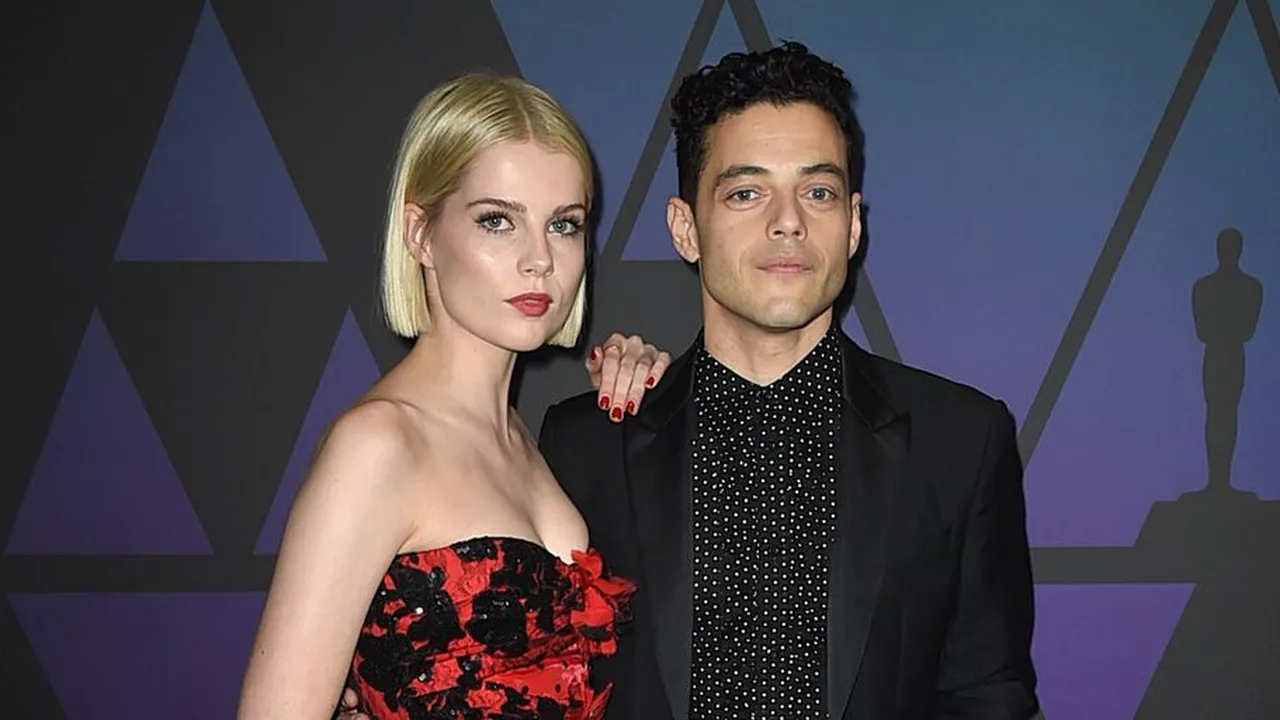 Romansa 'BOHEMIAN RHAPSODY' Berlanjut, Rami Malek Konfirmasi Kencani Lucy Boynton Romansa 'BOHEMIAN RHAPSODY' Berlanjut, Rami Malek Konfirmasi Kencani Lucy Boynton
