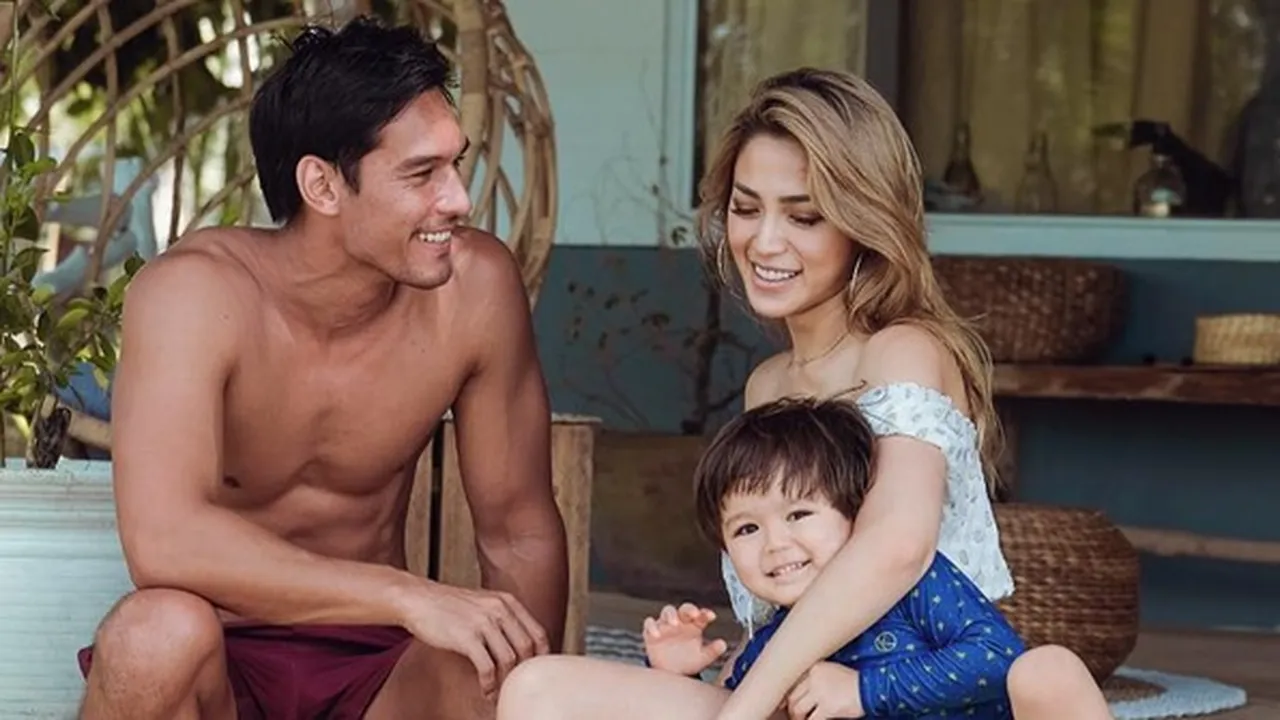 Romantis, Pesan Richard Kyle Untuk Jessica Iskandar: Rindu Itu Berat Romantis, Pesan Richard Kyle Untuk Jessica Iskandar: Rindu Itu Berat
