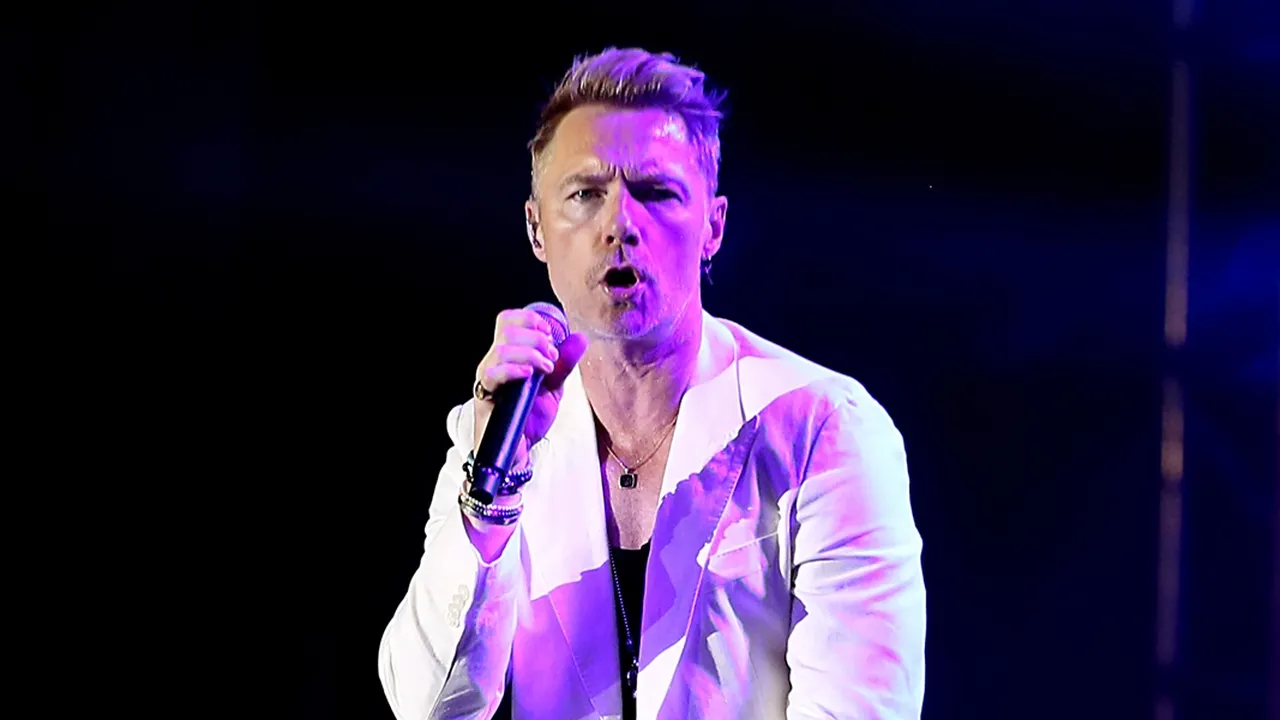 Ronan Keating Bawa Penonton Bernostalgia di The 90's Festival 2024