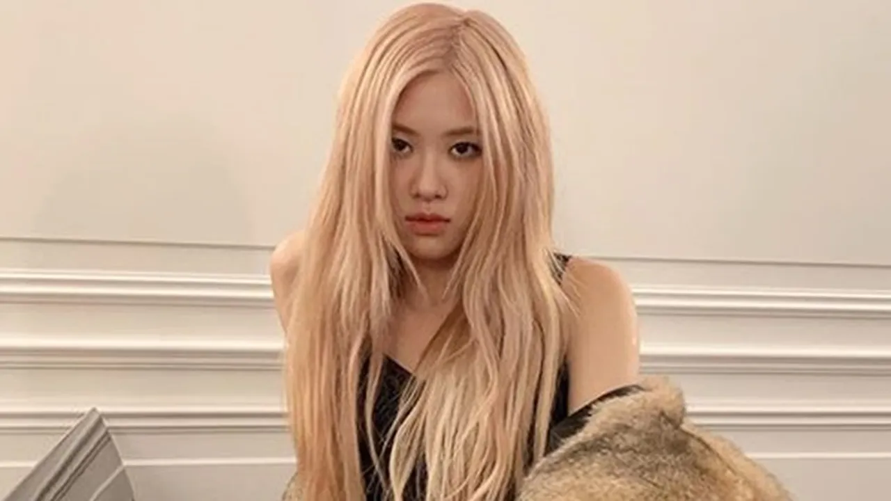 Rose BLACKPINK Bikin Penggemar Terpukau Cover Lagu 'Someone You Loved'