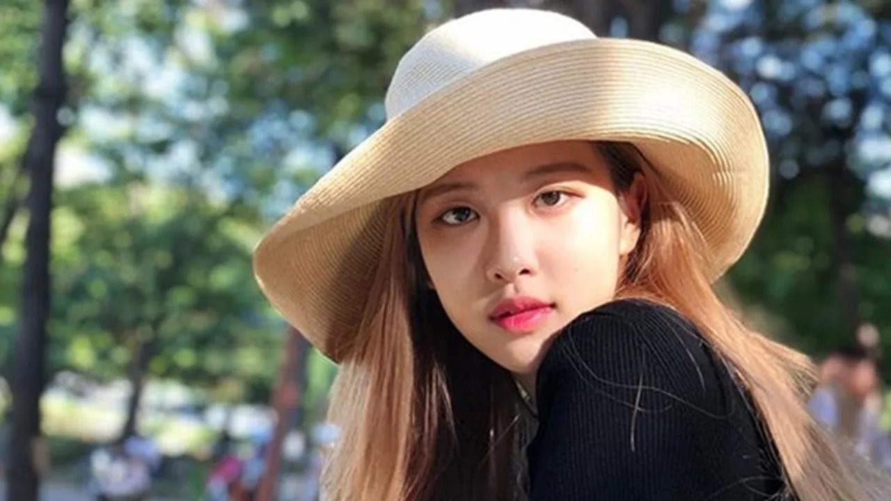 Rose BLACKPINK Tak Sadar Menangis Saat Nyanyikan Lagu Ini, Kenapa?
