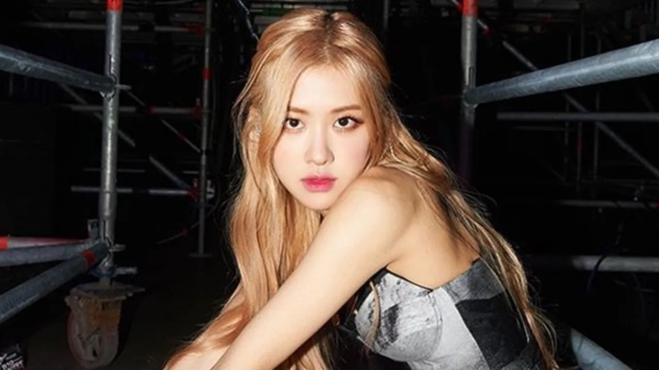 Rose BLACKPINK Ubah Profile Akun Instagram, Beri Isyarat Debut Solo?