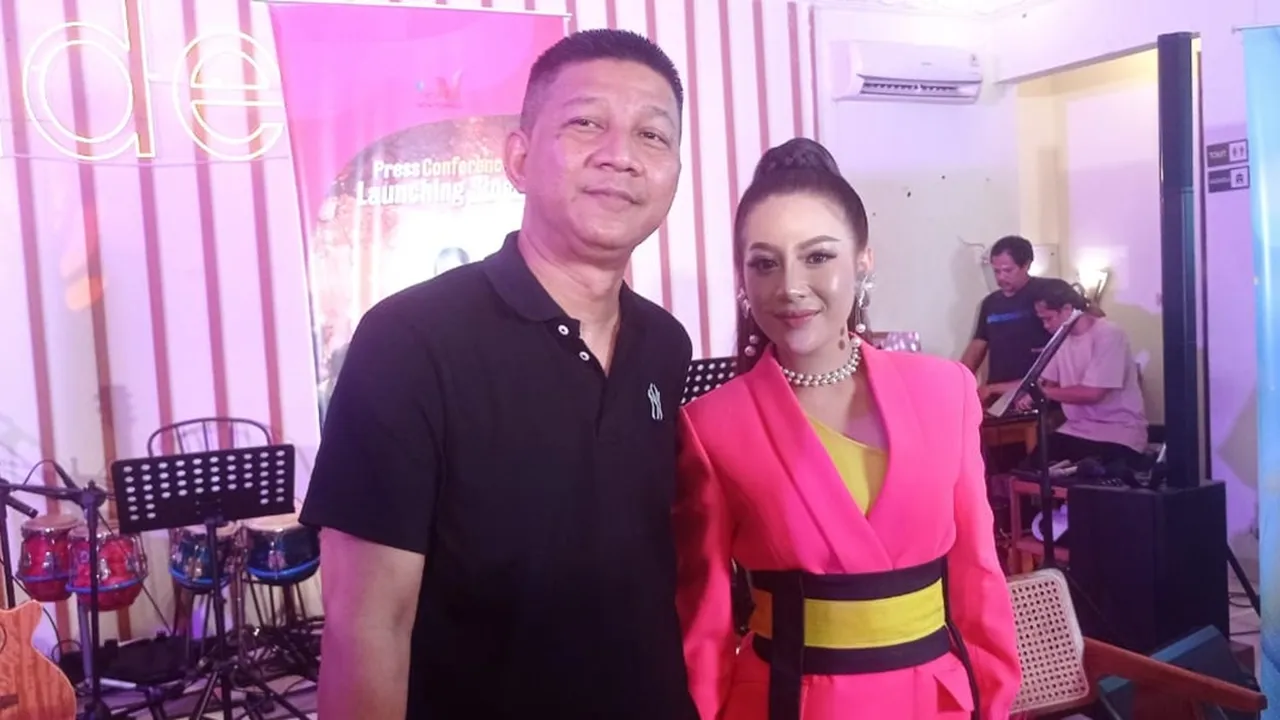 Rowman Ungu Produseri Penyanyi Dangdut, Hidupkan Lagi Duo Molek dan Nabila Sabhi