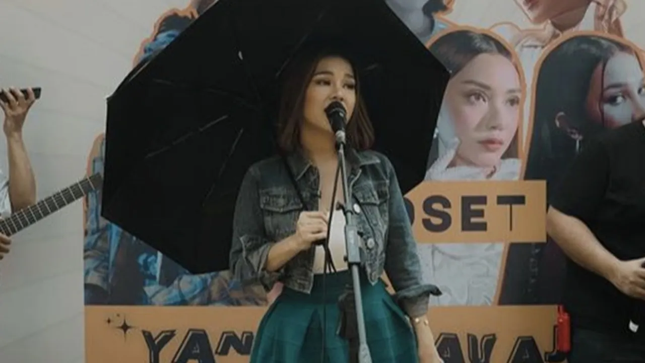 Ruang Gerak Terbatas, Janita Gabriela Jatuh dari Atas Panggung saat Mentas Ruang Gerak Terbatas, Janita Gabriela Jatuh dari Atas Panggung saat Mentas