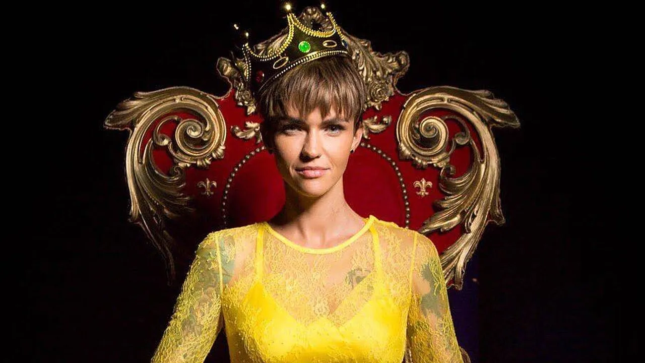 Ruby Rose Tutup Akun Twitter Setelah Diserang Karena Berperan Sebagai Batwoman