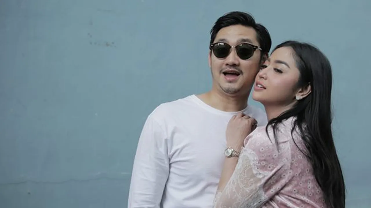 Rumah Tangga Dewi Perssik Dikabarkan Alami Keretakan, Sang Suami Angkat Bicara