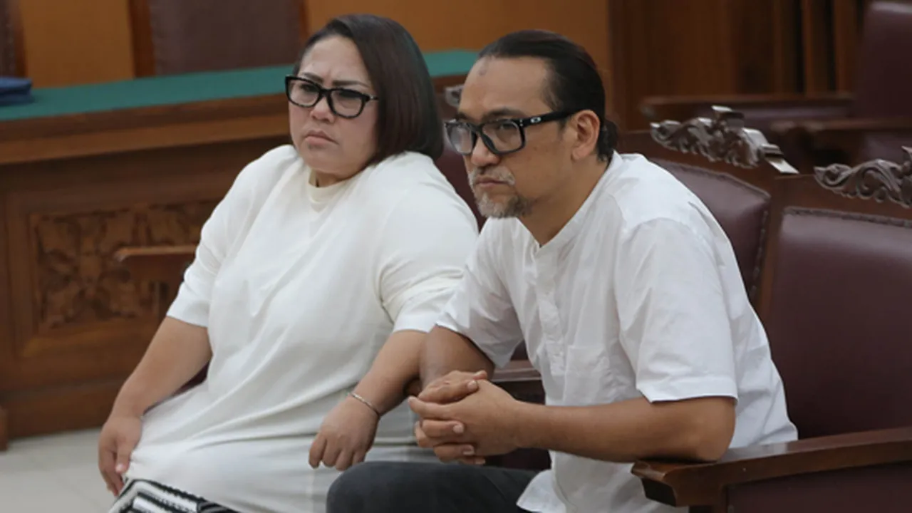 Rumah Tangga Kacau Gara-Gara Narkoba, Nunung Ngaku Sudah Ditalak Oleh Sang Suami
