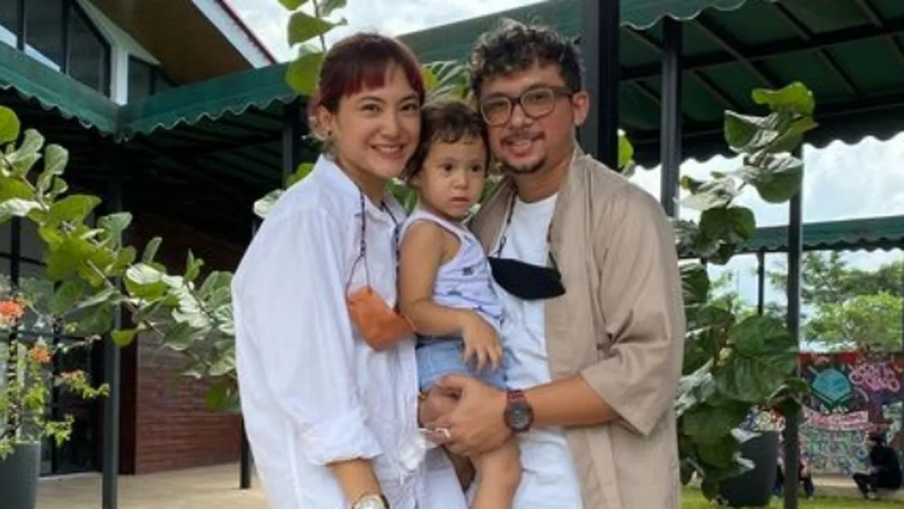 Rumah Tangga Terjaga Harmonis, Ternyata Ini Rahasia Poppy Sovia dan Suami