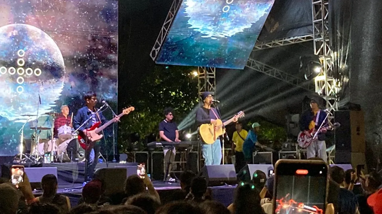 Rumahsakit Beryukur dapat Kesempatan Main di The 90's Festival: Alhamdulillah