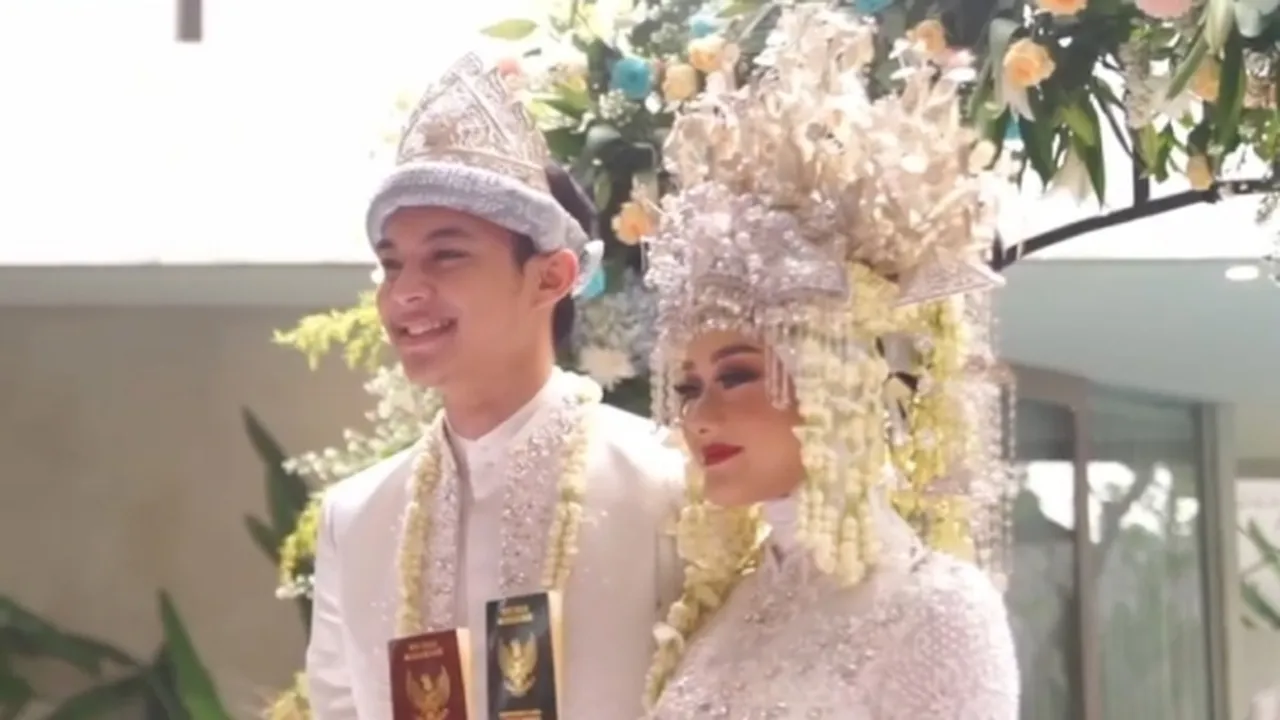Sah! Dinda Hauw dan Rey Mbayang Telah Resmi Menikah