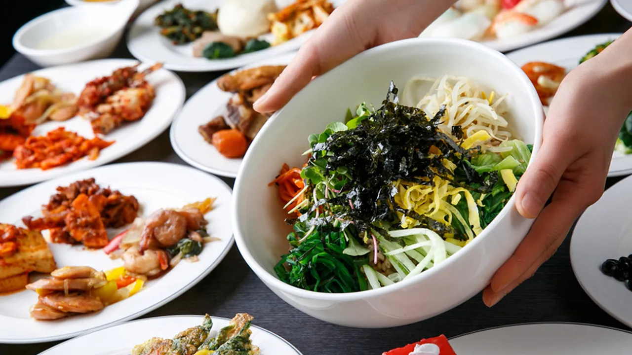 Sajikan Kuliner Lezat, 5 Drama Korea Hits 2020 Ini Siap Bikin Ngiler!