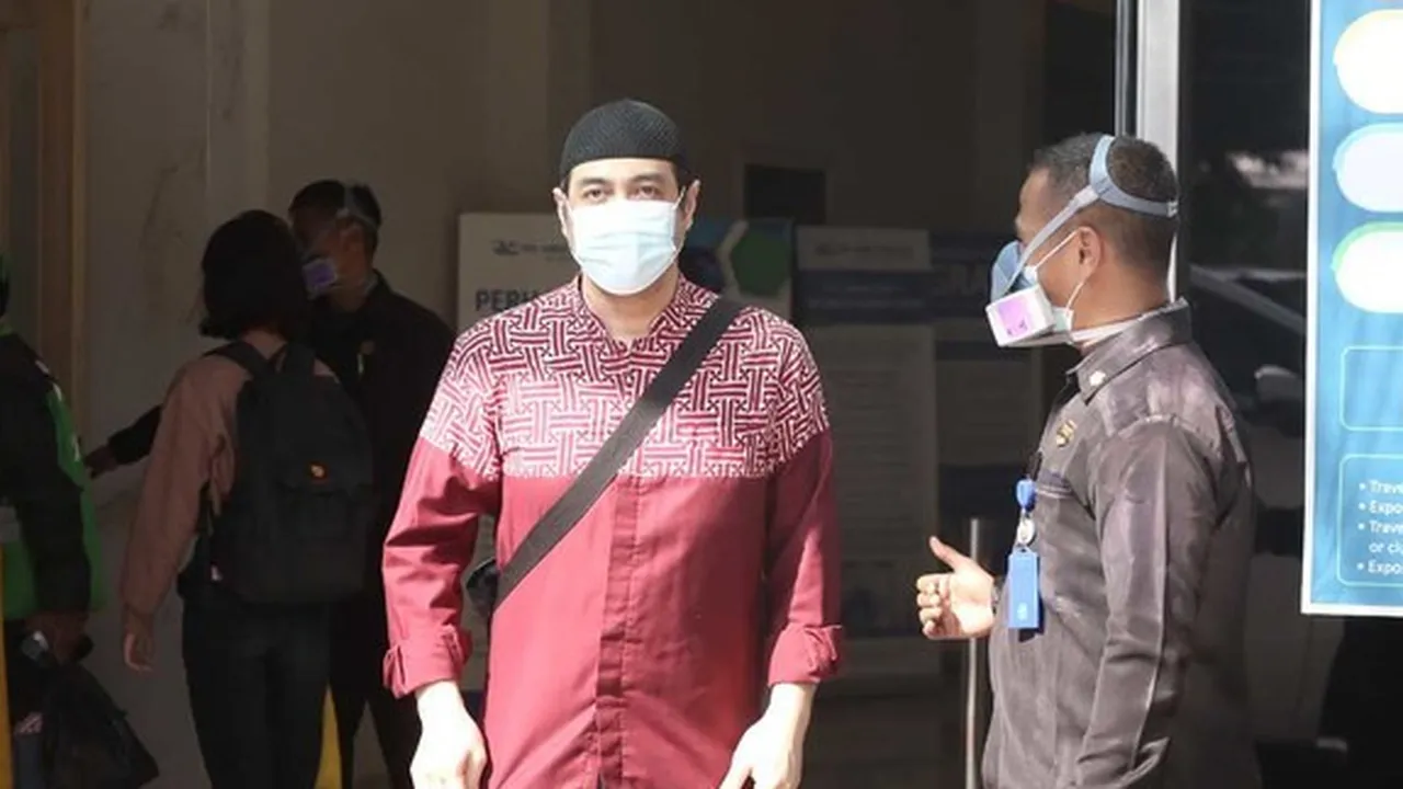 Sakitnya Dikira Cuma Akting Untuk Mencari Simpati, Ferry Irawan Buka Suara Sakitnya Dikira Cuma Akting Untuk Mencari Simpati, Ferry Irawan Buka Suara
