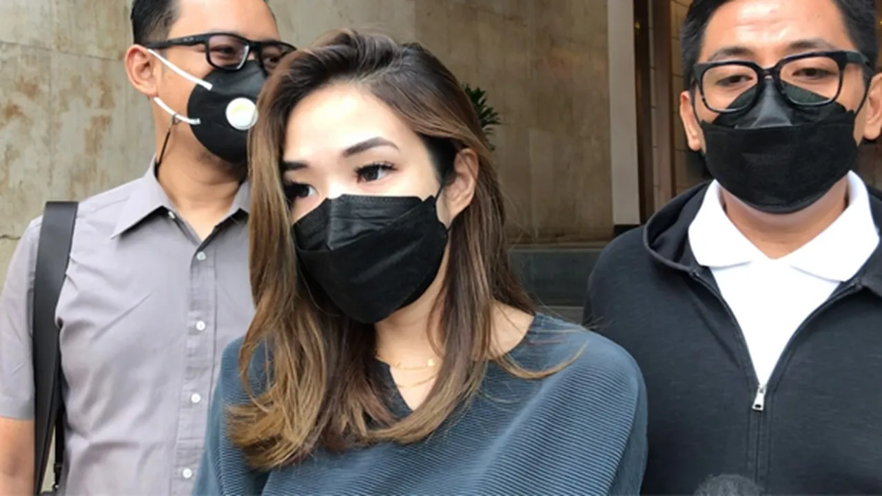 Saksi Tidak Hadir, Sidang Penyebaran Video Syur Gisel dan Nobu Ditunda