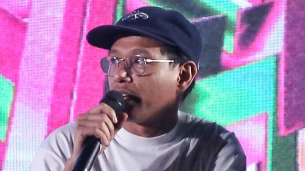 Saleh Husein Tegaskan Merchandise Band Bukan Sekedar Fashion, Tapi.....