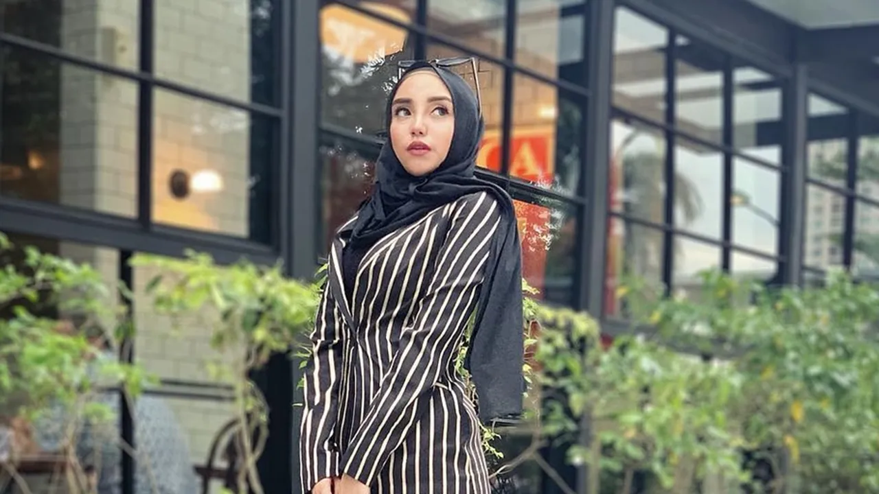 Salmafina Sunan Mantap Lepas Hijab