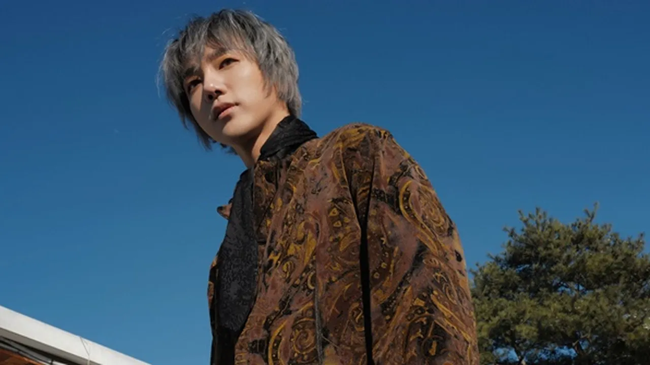 Sambil Memikirkan 'Kekasih', Yesung Super Junior Rilis Live Video 'Beautiful Night'