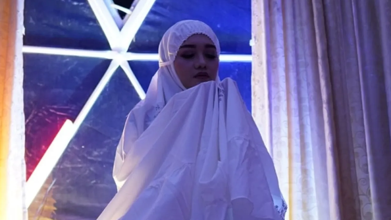 Sambut Bulan Ramadan, Pedangdut Liebie Ceritakan Renungan Diri Lewat 'Sujudku'