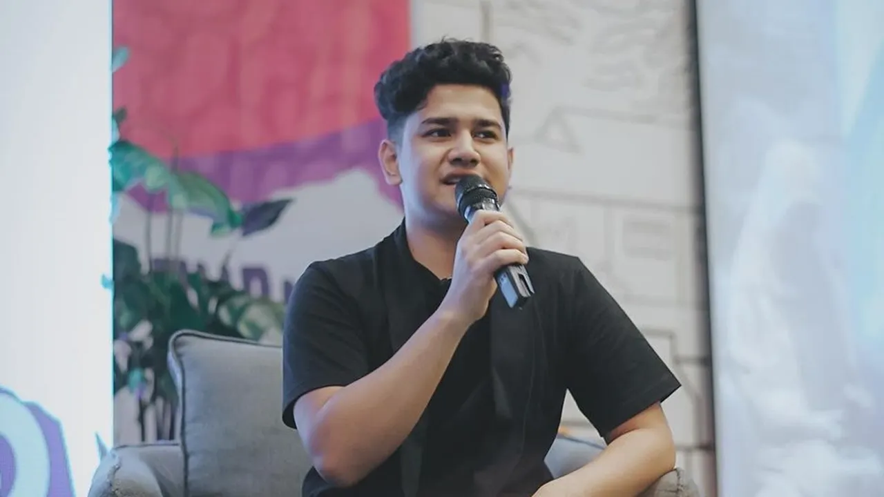 Sambut Bulan Suci Ramadan, Syakir Daulay Sungkem dan Cuci Kaki Ibunda Sambut Bulan Suci Ramadan, Syakir Daulay Sungkem dan Cuci Kaki Ibunda
