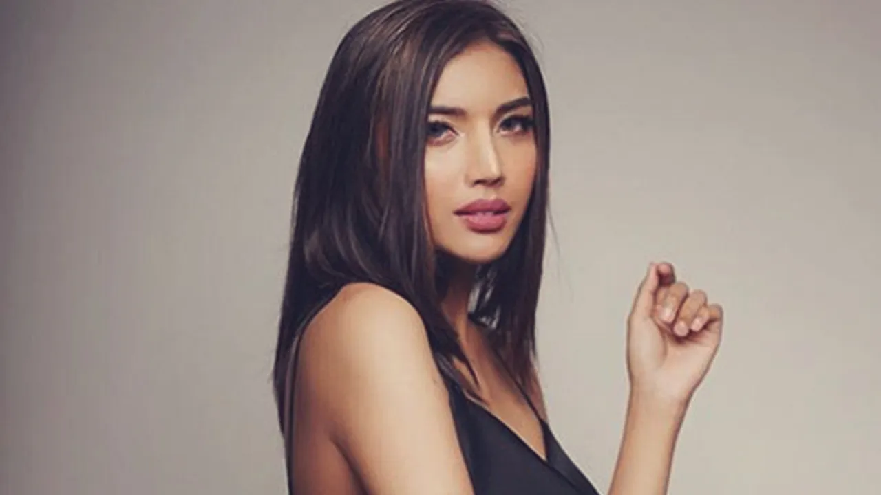 Sambut Ramadan, Millendaru Pose Bak Supermodel